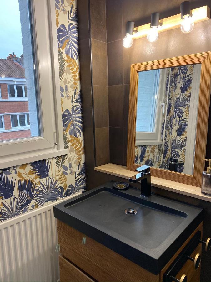 A La Villa Perroy Les Chambres Sont Spacieuses Et Les Petit-Dejeuners Offerts Dunkirk Bagian luar foto