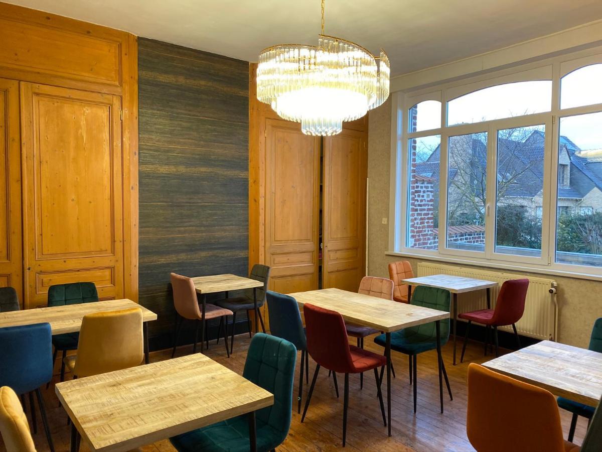 A La Villa Perroy Les Chambres Sont Spacieuses Et Les Petit-Dejeuners Offerts Dunkirk Bagian luar foto