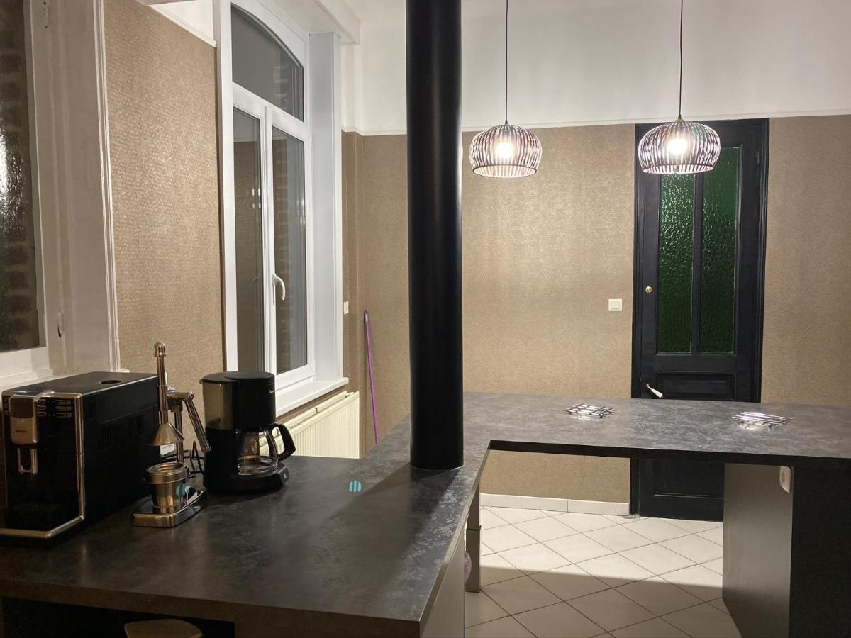 A La Villa Perroy Les Chambres Sont Spacieuses Et Les Petit-Dejeuners Offerts Dunkirk Bagian luar foto