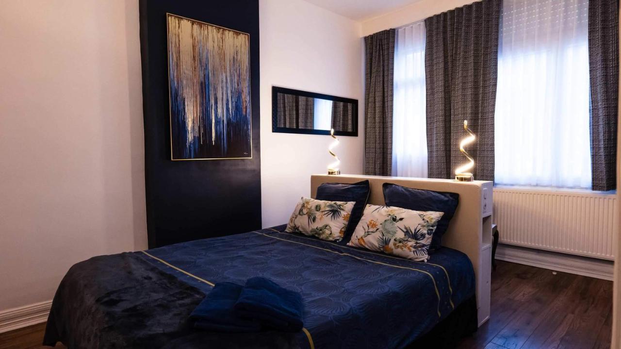 A La Villa Perroy Les Chambres Sont Spacieuses Et Les Petit-Dejeuners Offerts Dunkirk Bagian luar foto