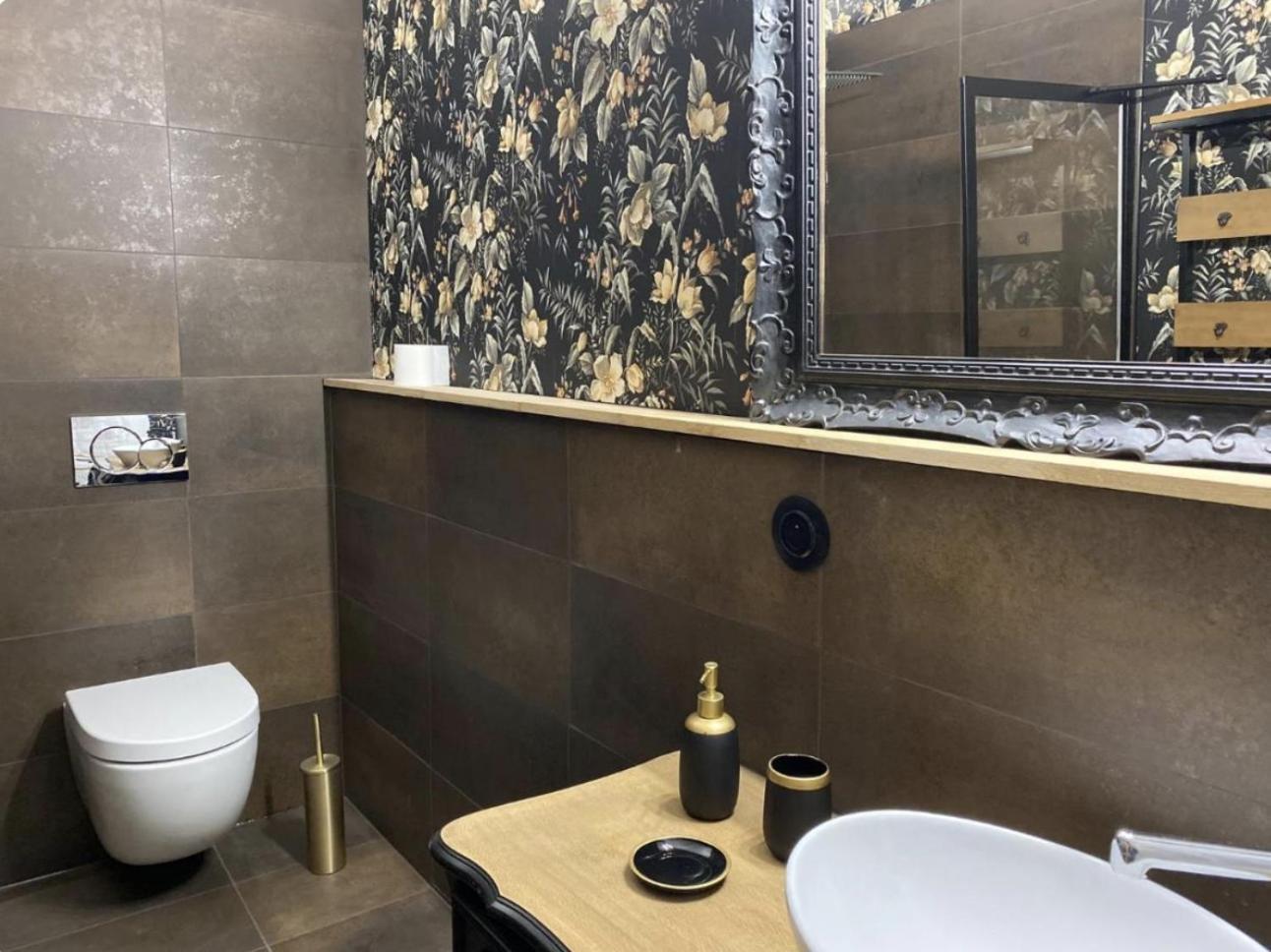 A La Villa Perroy Les Chambres Sont Spacieuses Et Les Petit-Dejeuners Offerts Dunkirk Bagian luar foto